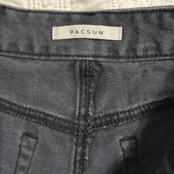PAC SUN HIGH RISE FESTIVAL Jean shorts size 24 black - Picture 2 of 3